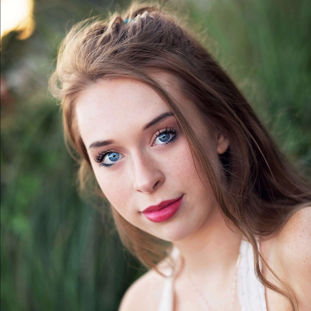 Meet your Posher, Brooke